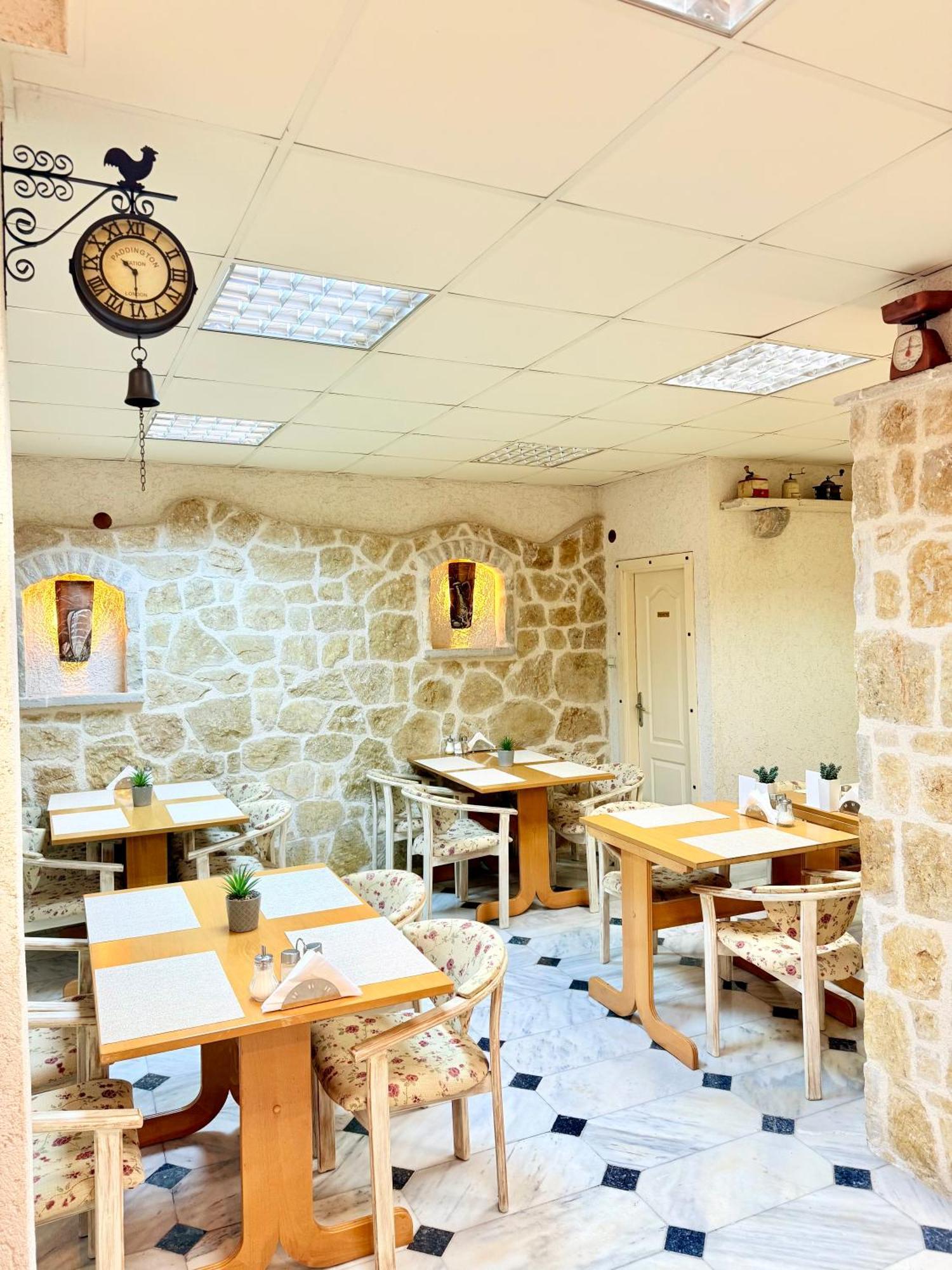 Perla Di Mare Bed & Breakfast Budva